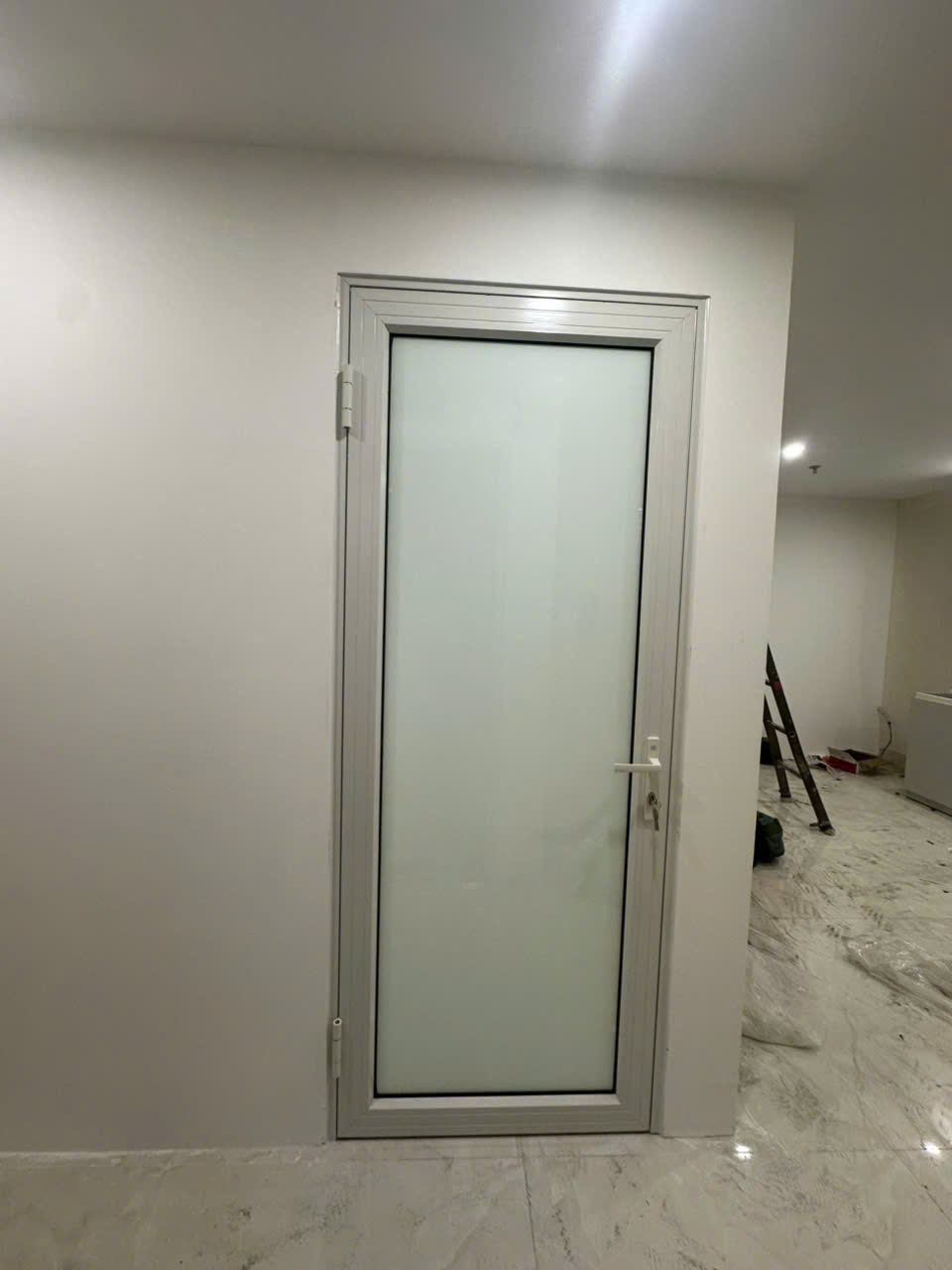 kính dán an toàn trắng sửa